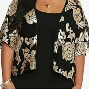 Torrid Women’s Size 2/3 Black and Gold Floral Shrug